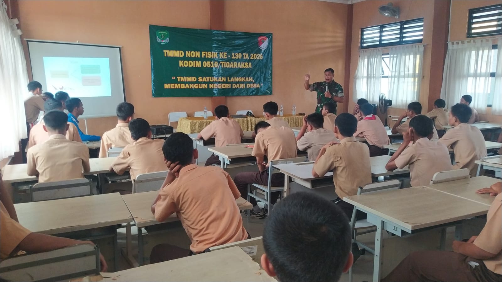 Generasi Muda SMKN 11 Tangerang Dapatkan Bekal Kebangsaan dari Kodim 0510