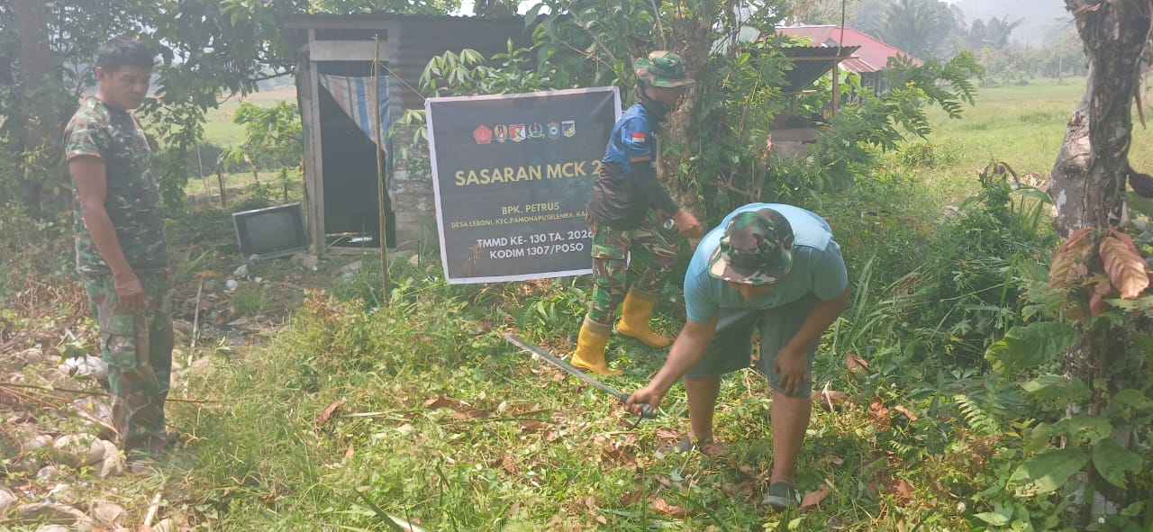 TMMD 130 Kodim 1307/Poso Awali Proyek MCK dengan Pembersihan Lokasi di Leboni