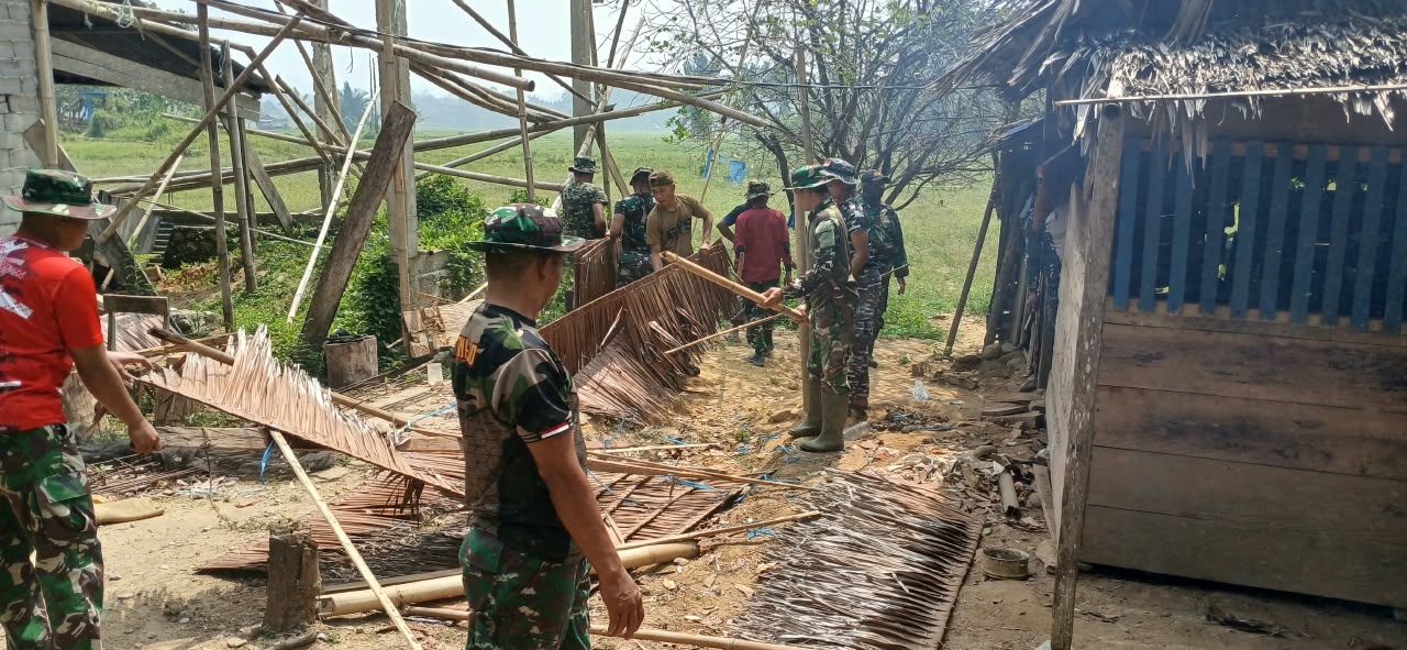 Proyek Pemulihan Rumah Tiku Djobu di Leboni Dimulai oleh TMMD Reguler 130