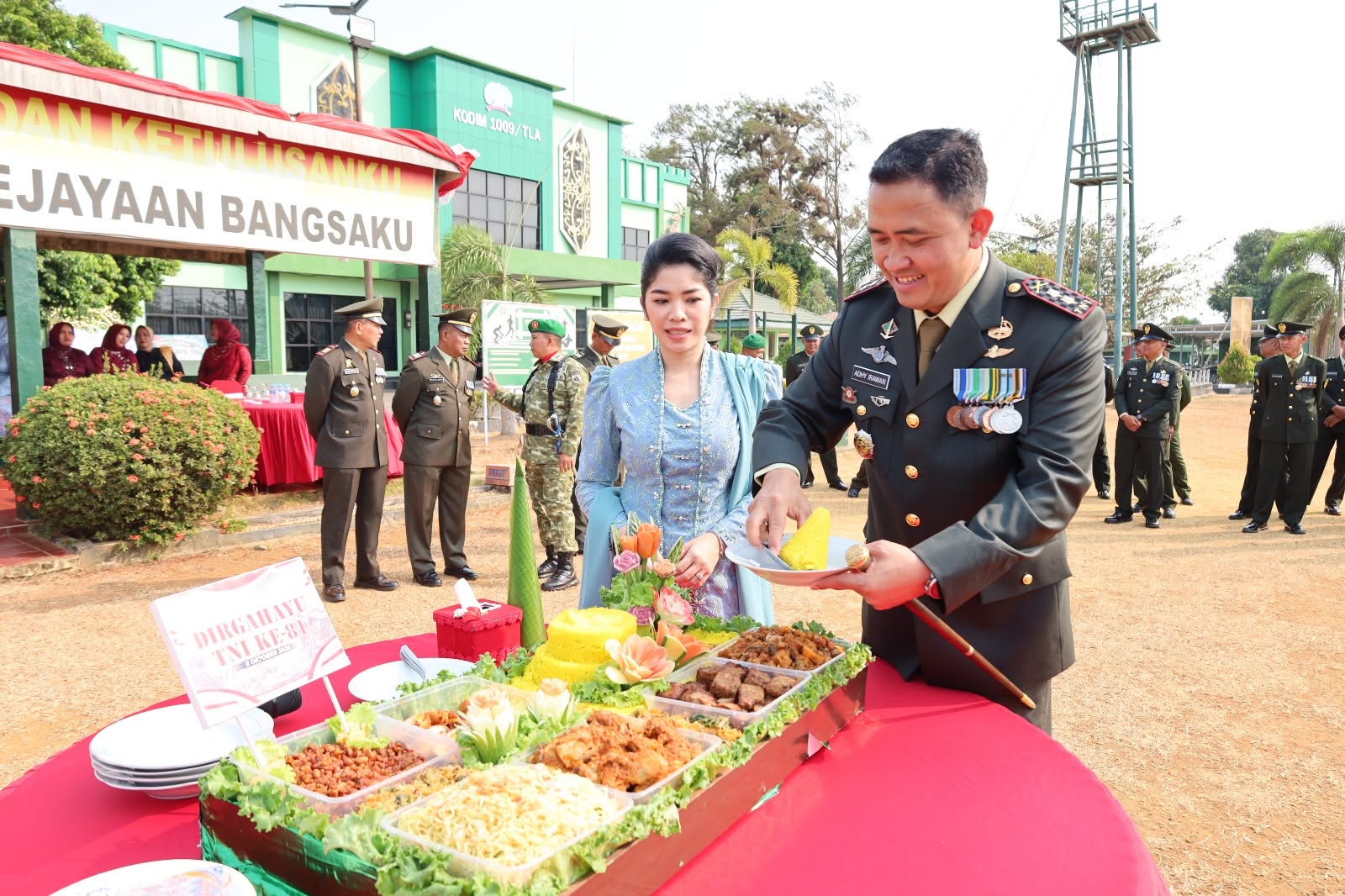 Upacara HUT TNI ke-81 Penuhi Lapangan Makodim 1009 Tanah Laut