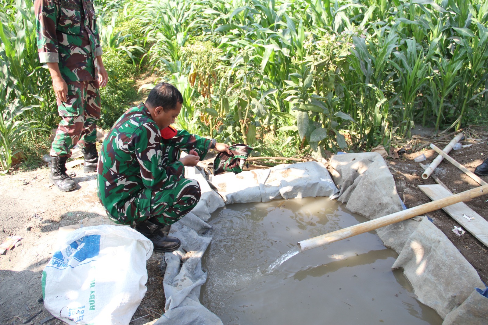 Transformasi Pertanian di Tulungagung Melalui Sistem Irigasi Pompa TMMD Ke-130