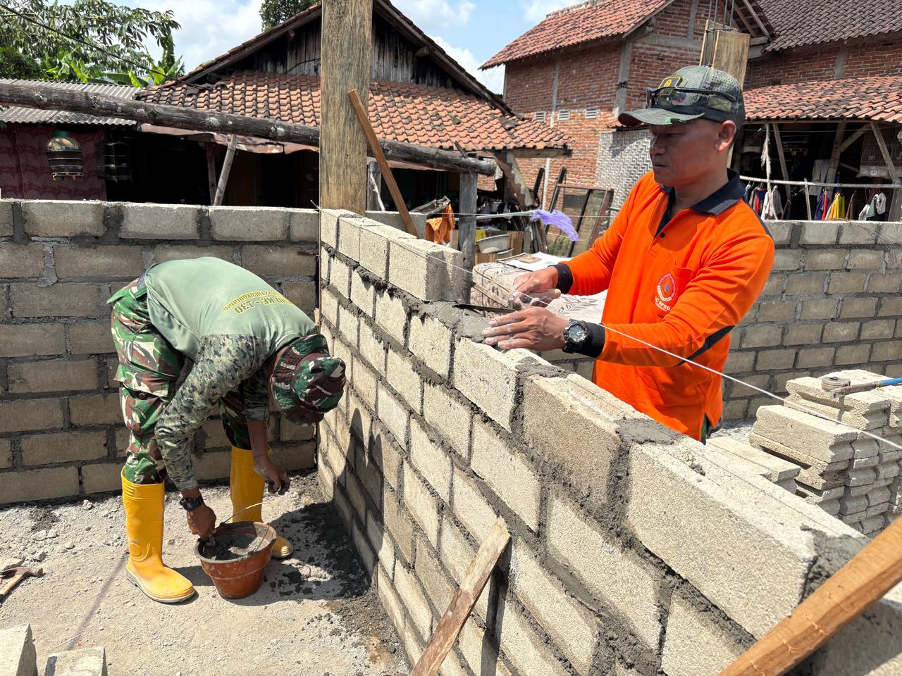 Sinergi Agus Suwandi dan Satgas TMMD dalam Proyek Rumah Impian di Pojok