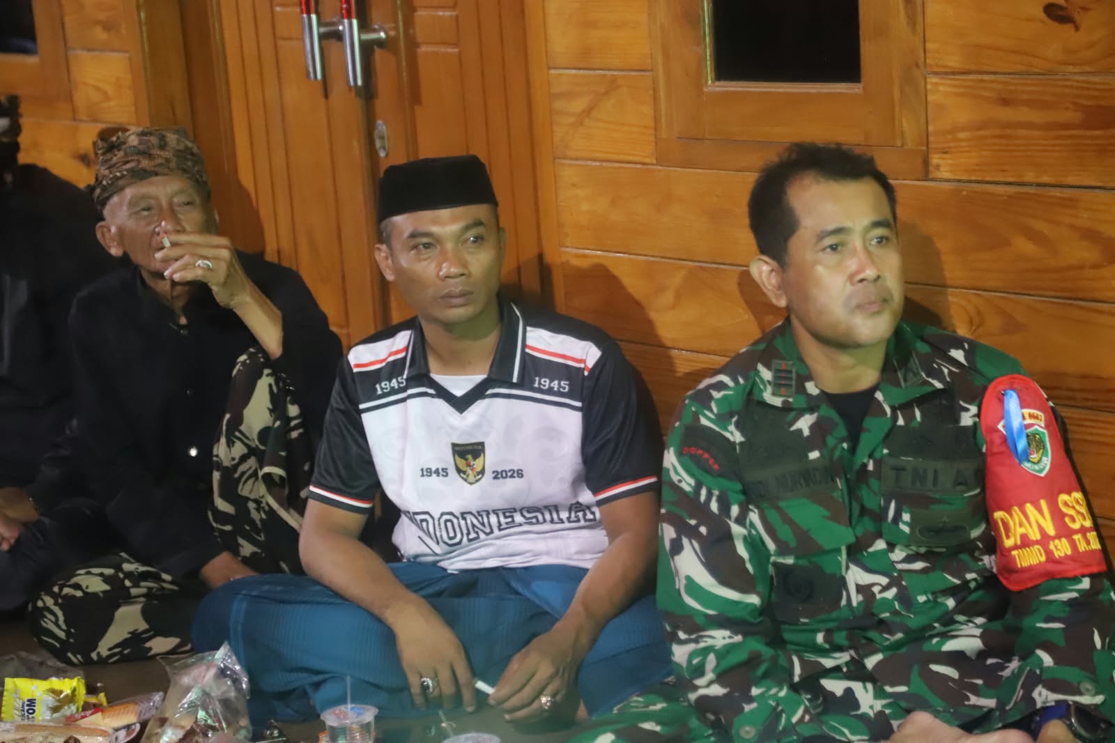 TMMD ke-130: Momen Nonton Bareng Pererat Hubungan TNI dan Masyarakat