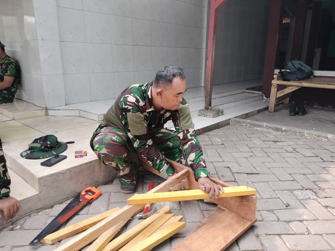 Tim TMMD ke-130 Kodim 0510/Tigaraksa Siapkan Alat Penting untuk Proyek di Desa