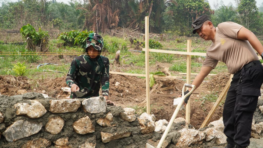 Sinergi Warga, TNI, dan Polri Menuju Pembangunan Berkelanjutan di TMMD Luwu Timur
