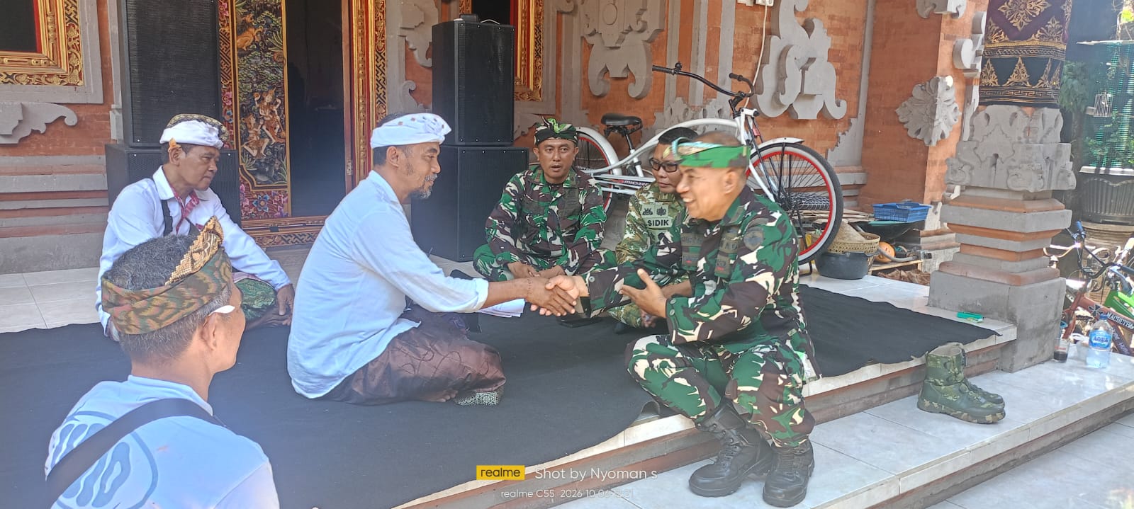 Kodim Klungkung Berikan Penghormatan Terakhir untuk Ayah Prajurit yang Meninggal