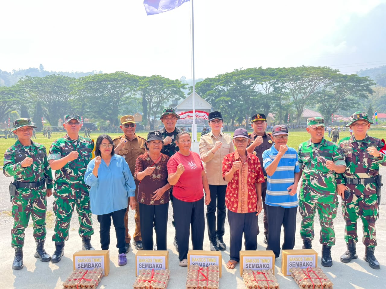 TMMD ke-130 di Poso: Upaya Terpadu TNI dalam Layanan Kesehatan dan Sembako