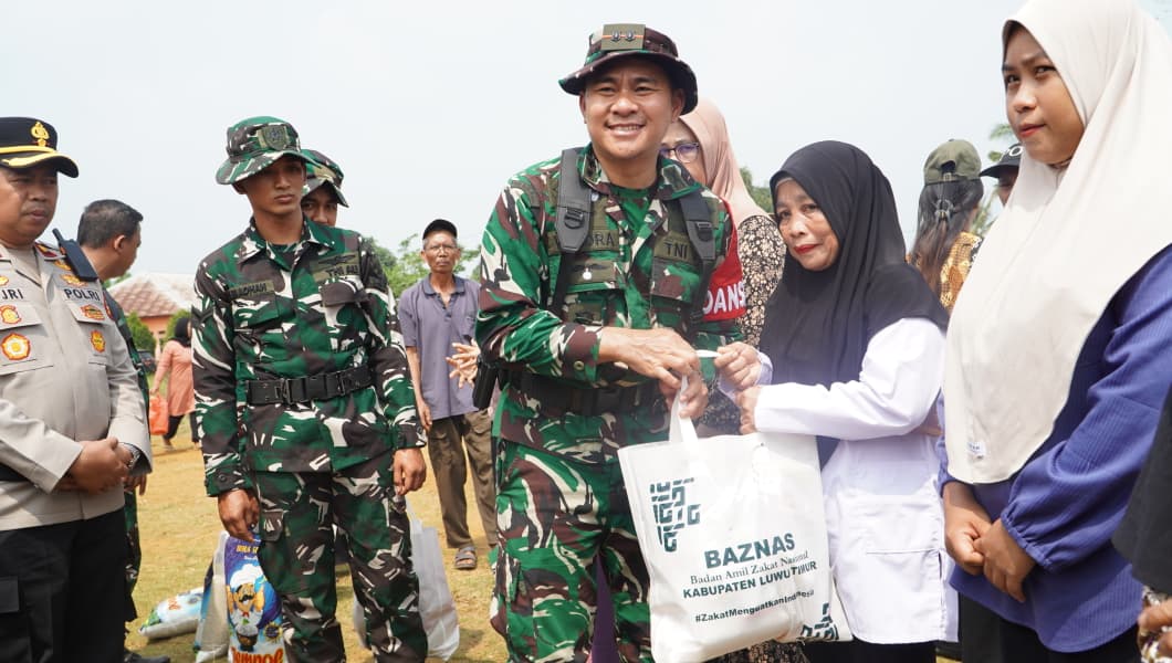 Kehangatan Masyarakat Luwu Timur Raysakan Pembukaan TMMD ke-130 dengan Sembako