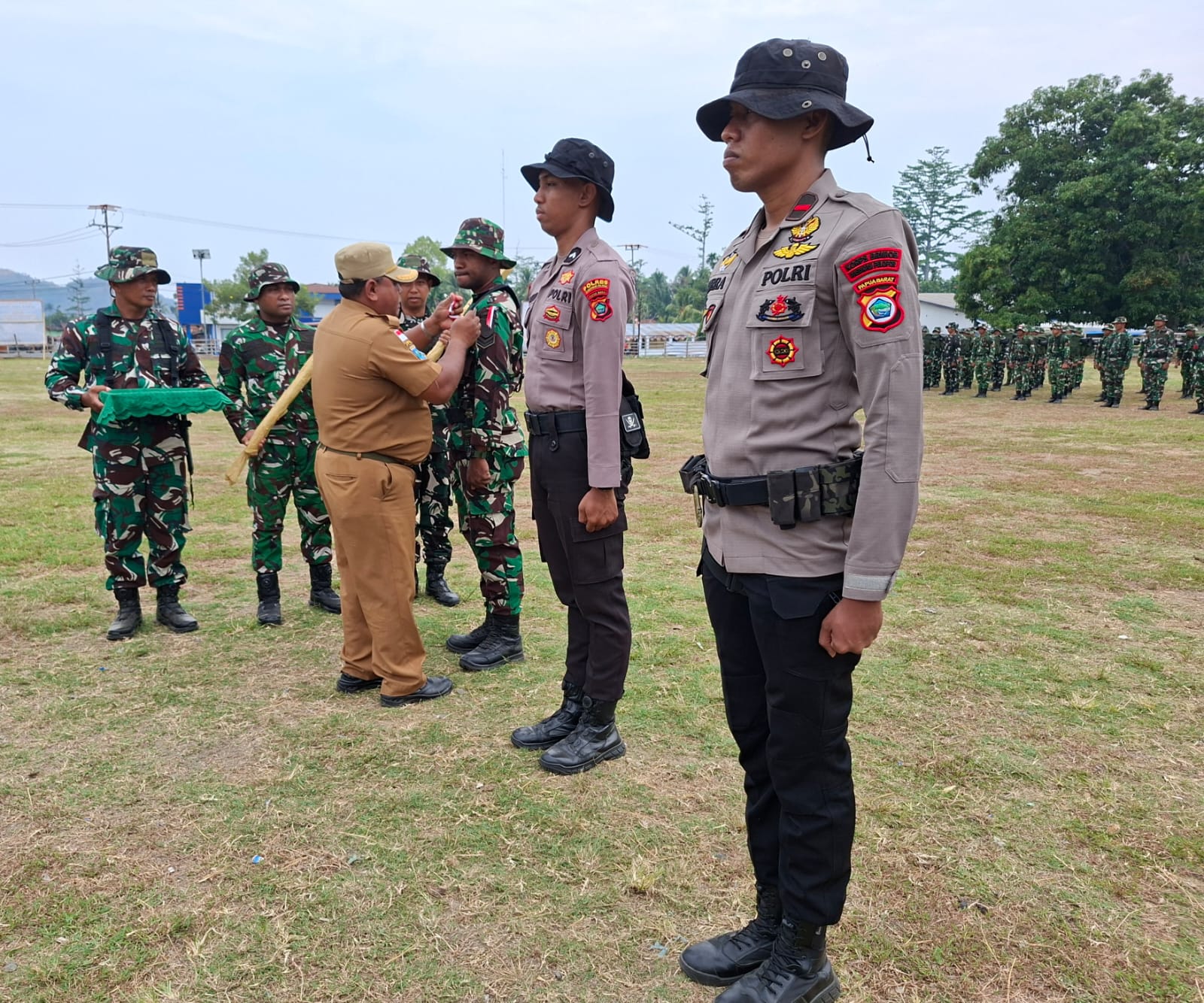 Persiapan TNI TMMD ke-130 Ditandai dengan Penyerahan Alat dan Pita Simbolis