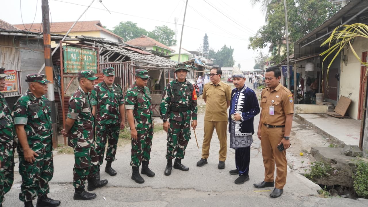 Pemantauan Kasrem di Desa Sumur Bandung untuk Proyek Pembangunan Jalan TMMD