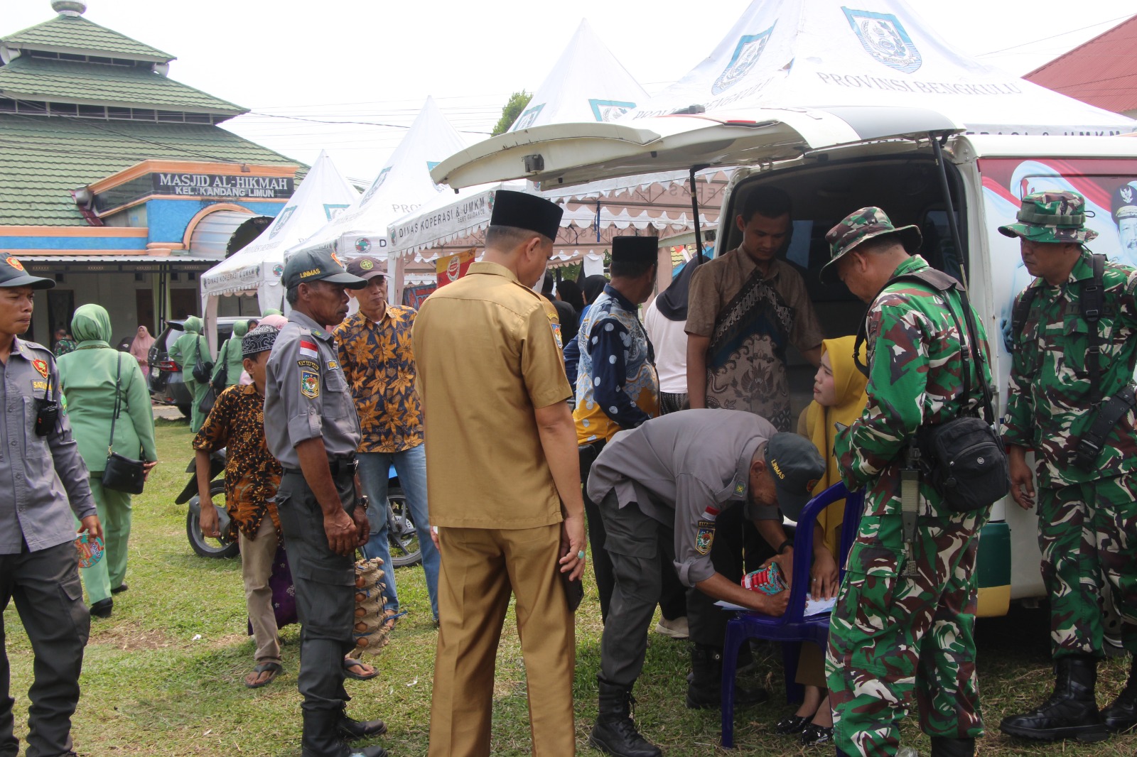 Pelaku UMKM Kandang Limun Ramaikan Acara Pembukaan TMMD Reguler 130