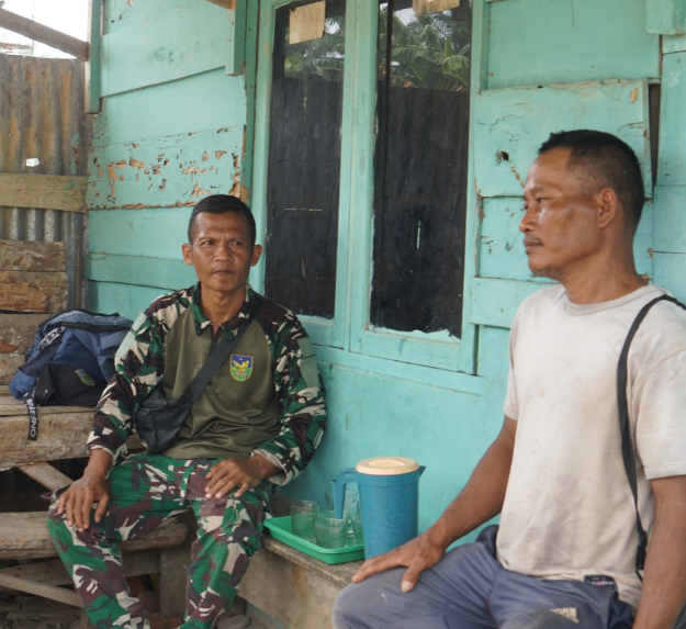 Satgas TMMD ke-130 Membangun Keharmonisan antara TNI dan Warga Kandang Limun